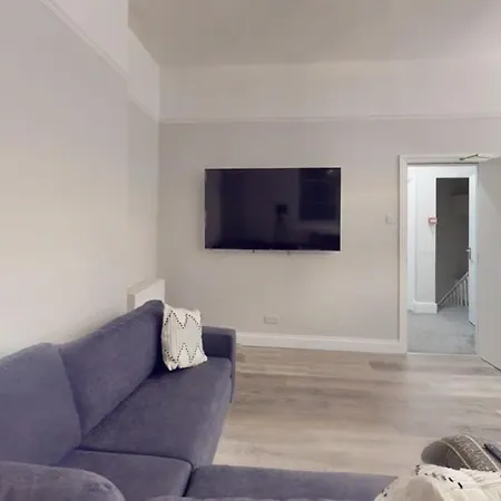 Queens Road Four Bedroom Flat