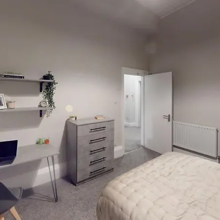 Apartman Queens Road Four Bedroom Flat Bristol
